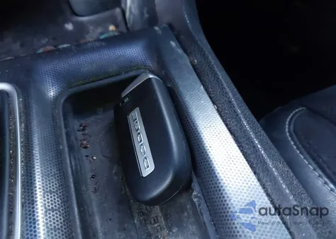 2015 Dodge Charger Srt 392 из США, поврежденный, VIN 2C3CDXEJ0FH868794